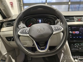Volkswagen Passat GTE 2021