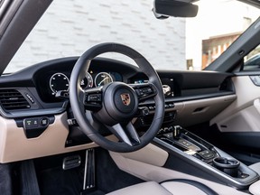 Porsche 911 Carrera 2025