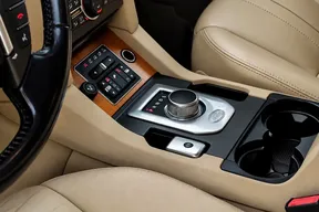 Land Rover LR4 2015