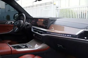 BMW X7 40 2023