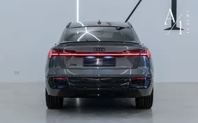 Audi e-tron S 2024
