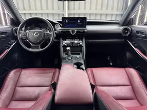 Lexus IS 300 2023