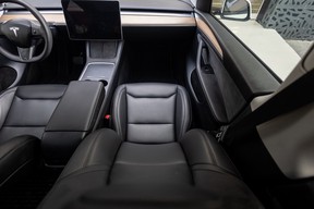 Tesla Model Y Standard Range 2023