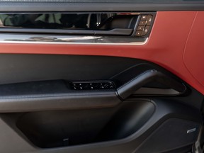 Porsche Cayenne 2024