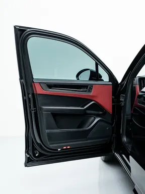 Porsche Cayenne GTS 2025