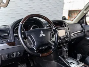 Mitsubishi Pajero / Shogun / Montero 2017