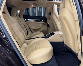 Porsche Panamera 4 Executive 2018