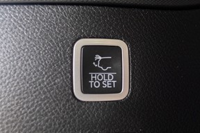 Jeep Grand Wagoneer 2023