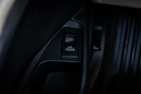 BMW 3 Series 330 2019