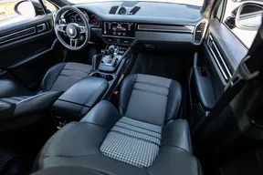 Porsche Cayenne GTS Coupé 2021