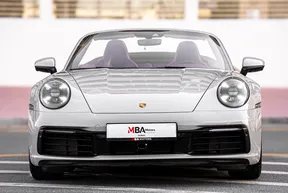 Porsche 911 Carrera 4 GTS 2024