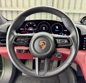 Porsche Taycan 2023