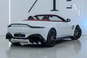 Aston Martin V8 Vantage 2022