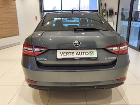 Škoda Superb 2016