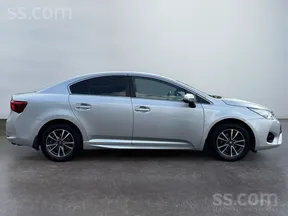 Toyota Avensis 2016