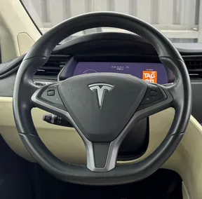 Tesla Model X 2018