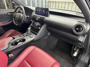 Lexus IS 300 2023