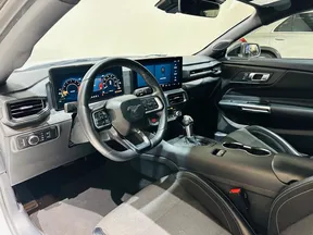 Ford Mustang 2024