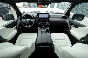 Lexus LX 700h 2025