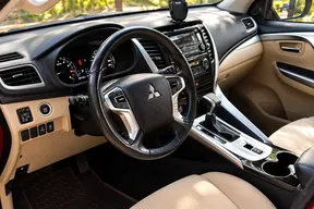 Mitsubishi Pajero Sport / Montero Sport / Shogun Sport 2016