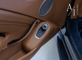 Aston Martin Vantage 2020