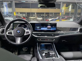 BMW X7 40i 2024