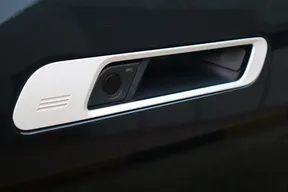 BMW 7 Series 735 2025