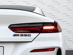 BMW 8 Series M850 2021
