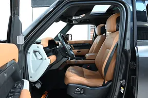 Land Rover Defender 130 2023