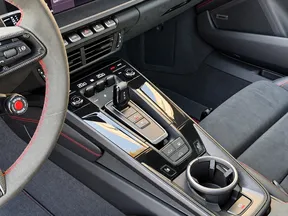 Porsche 911 Carrera GTS 2025