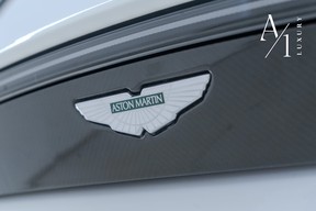 Aston Martin V8 Vantage 2021