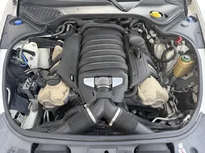 Porsche Panamera 4S 2011