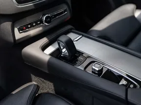 Volvo XC90 B5 2023