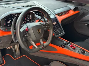 Lamborghini Revuelto 2024