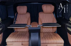 Mercedes-Benz V-Class 300 2025