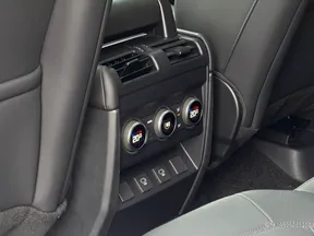 Land Rover Defender 110 2025