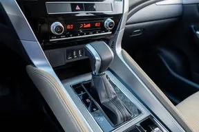 Mitsubishi Montero Sport 2024