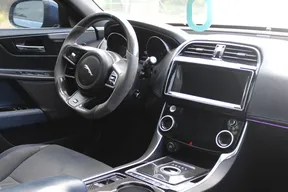 Jaguar XE S 2016