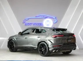 Lamborghini Urus 2024