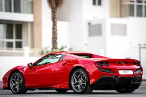 Ferrari F8 2023