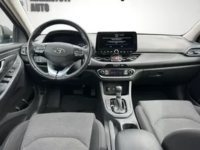Hyundai i30 2021