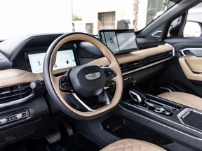 Geely Okavango 2025