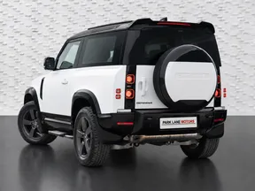 Land Rover Defender 90 2024