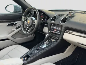 Porsche Boxster 718 2024