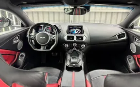 Aston Martin V8 Vantage 2019