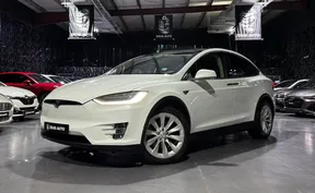 Tesla Model X 2018