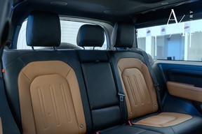 Land Rover Defender 2021