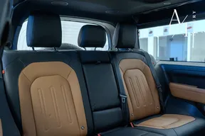 Land Rover Defender 2021