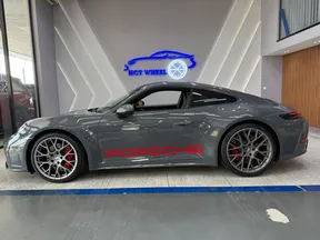 Porsche 911 Carrera 2025