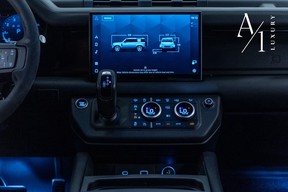 Land Rover Defender 110 2023